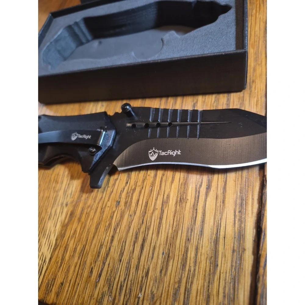 Tack Knife